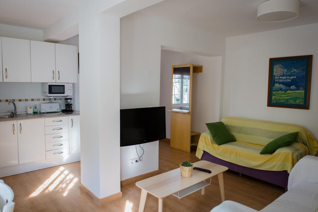Apartamentos Casa Torres - Adults Only Альбир Экстерьер фото